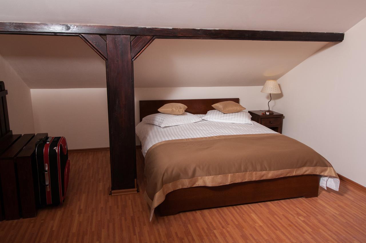 Hotel Complex Mona Caraiman Buşteni Zewnętrze zdjęcie