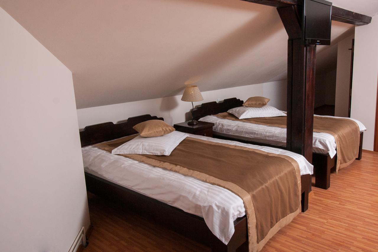 Hotel Complex Mona Caraiman Buşteni Zewnętrze zdjęcie